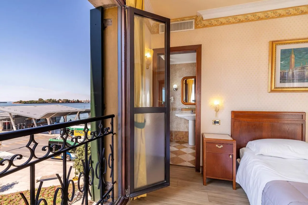 Hotel Panorama Lido de Venise 4*,