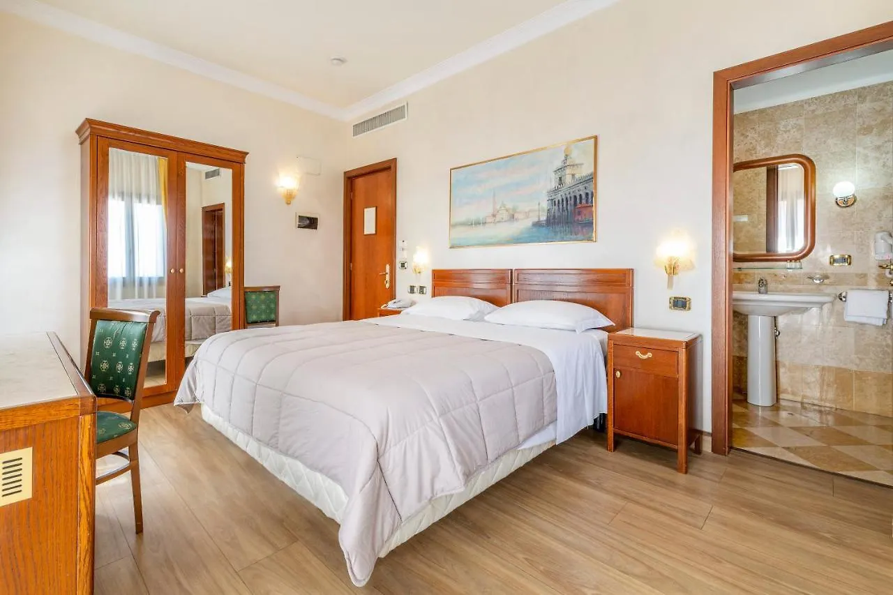 Hotel Panorama Λίντο της Βενετίας 4*,
